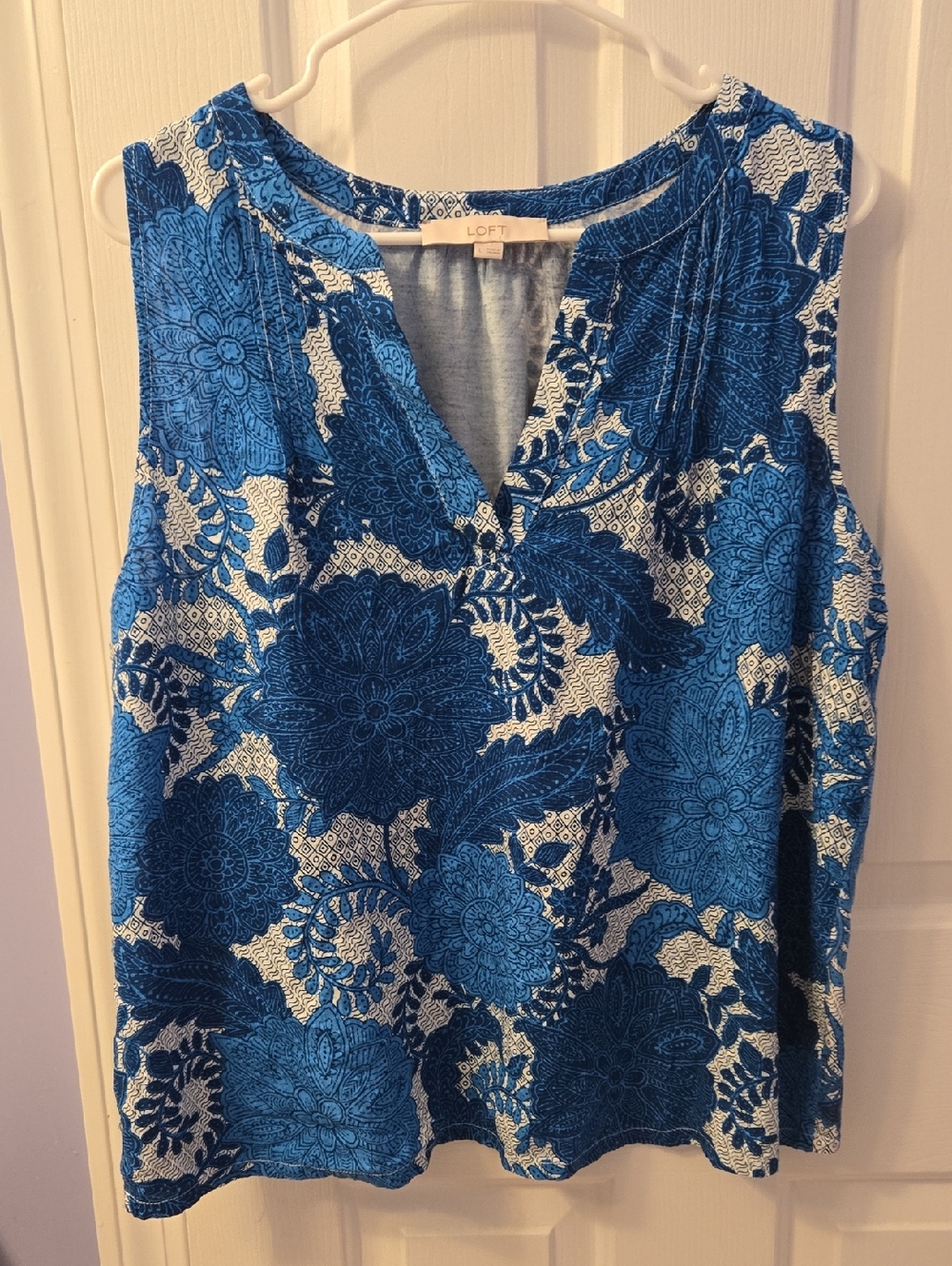 LOFT Blue & White Floral V-Neck Tank